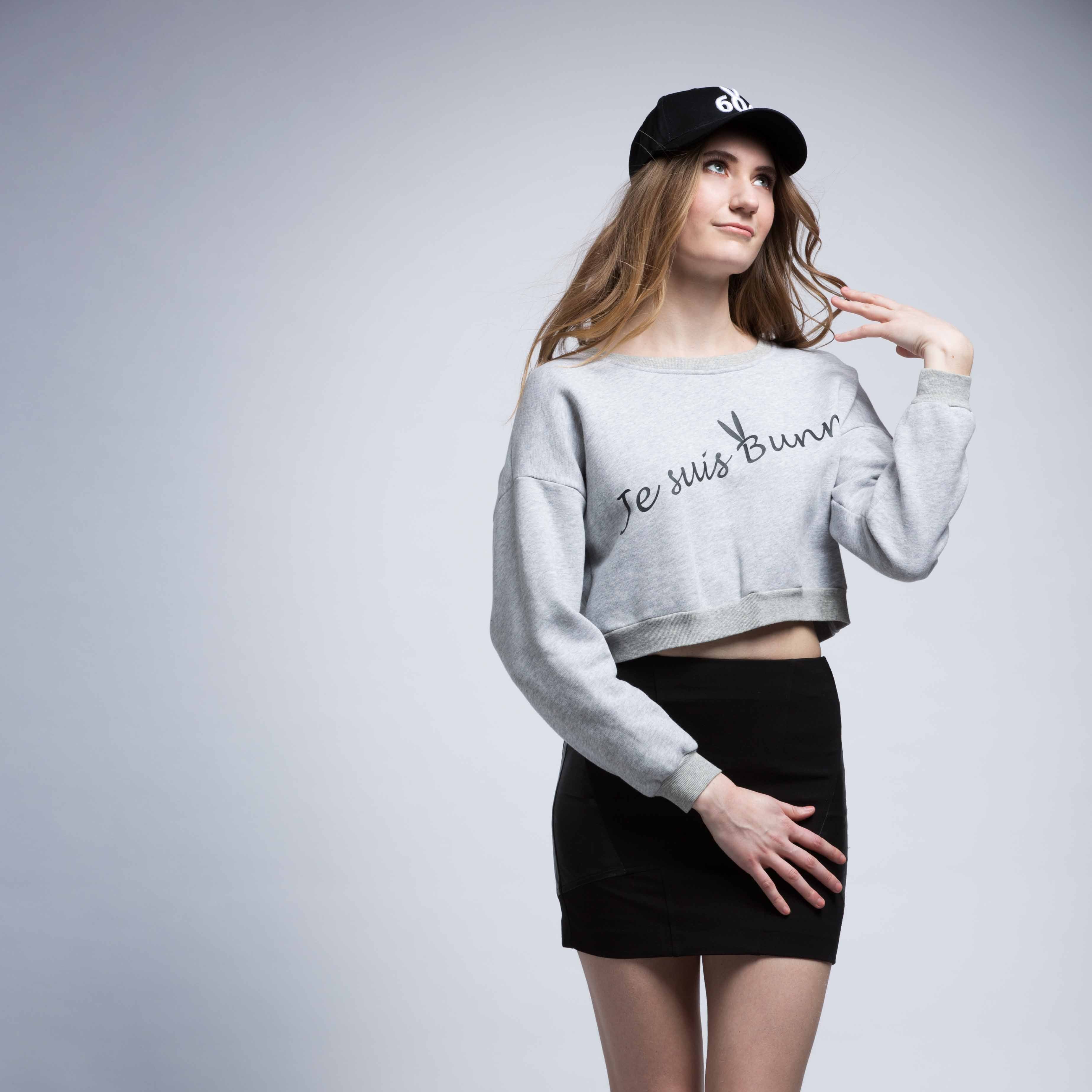Je suis bunny crop sweatshirt
